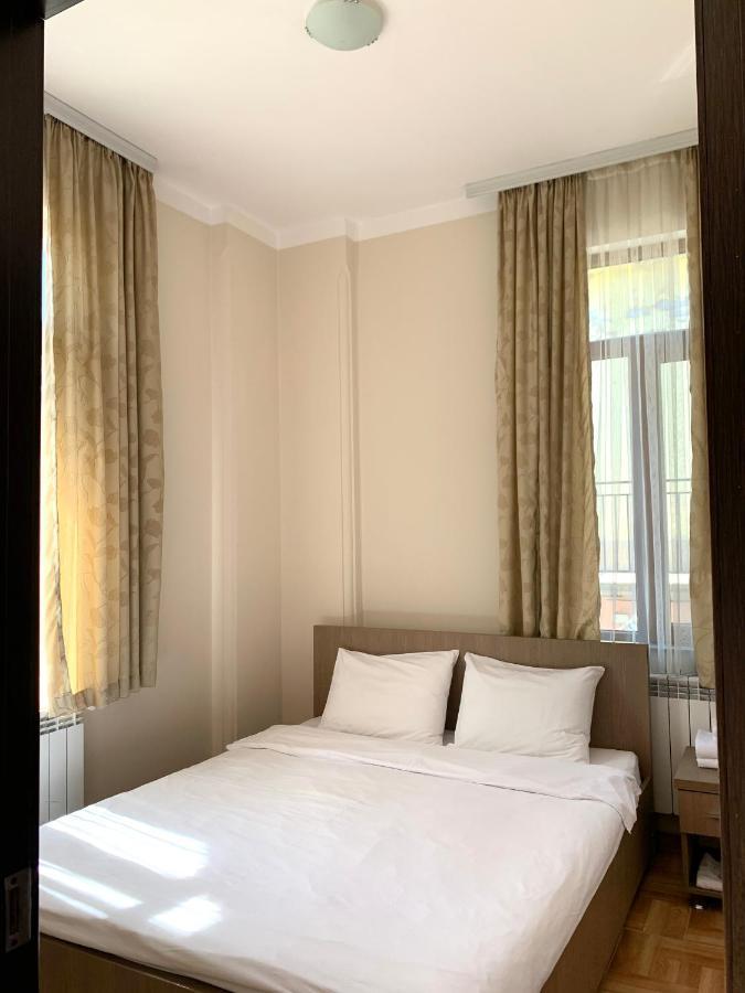 Hotel Port Altus Батуми Экстерьер фото