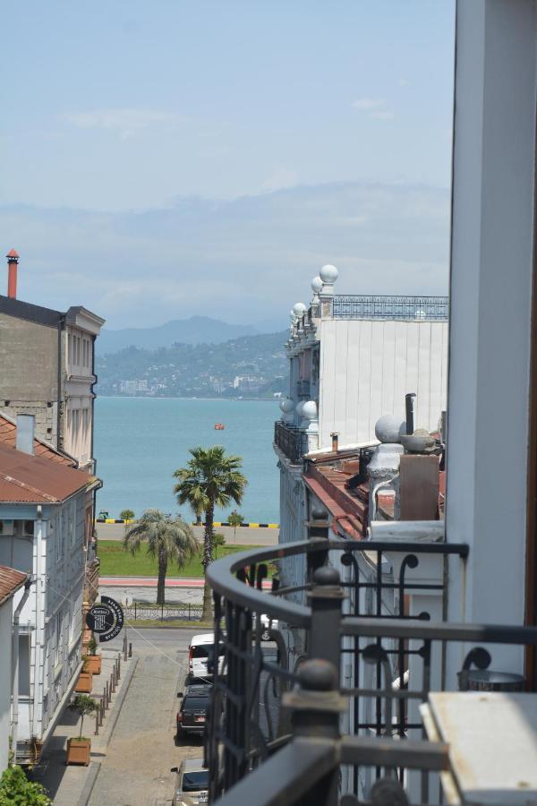 Hotel Port Altus Батуми Экстерьер фото